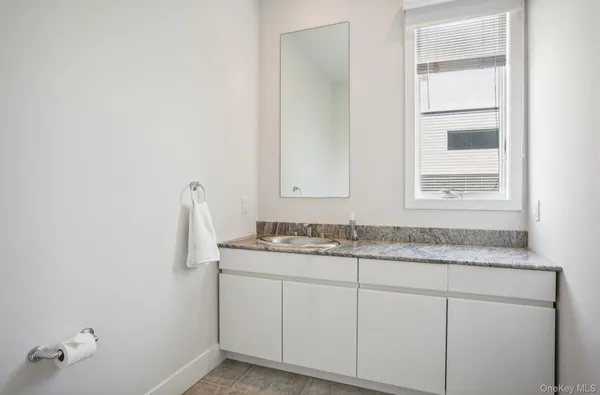 $200,000 | 681 Dune Road, West Hampton Dunes, NY 11978