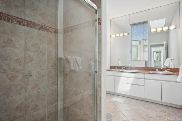 $200,000 | 681 Dune Road, West Hampton Dunes, NY 11978