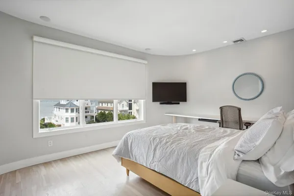 $200,000 | 681 Dune Road, West Hampton Dunes, NY 11978