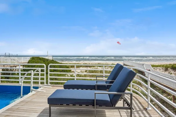 $200,000 | 681 Dune Road, West Hampton Dunes, NY 11978