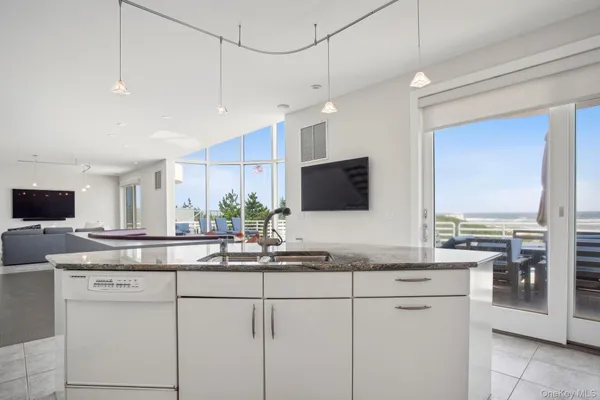 $200,000 | 681 Dune Road, West Hampton Dunes, NY 11978