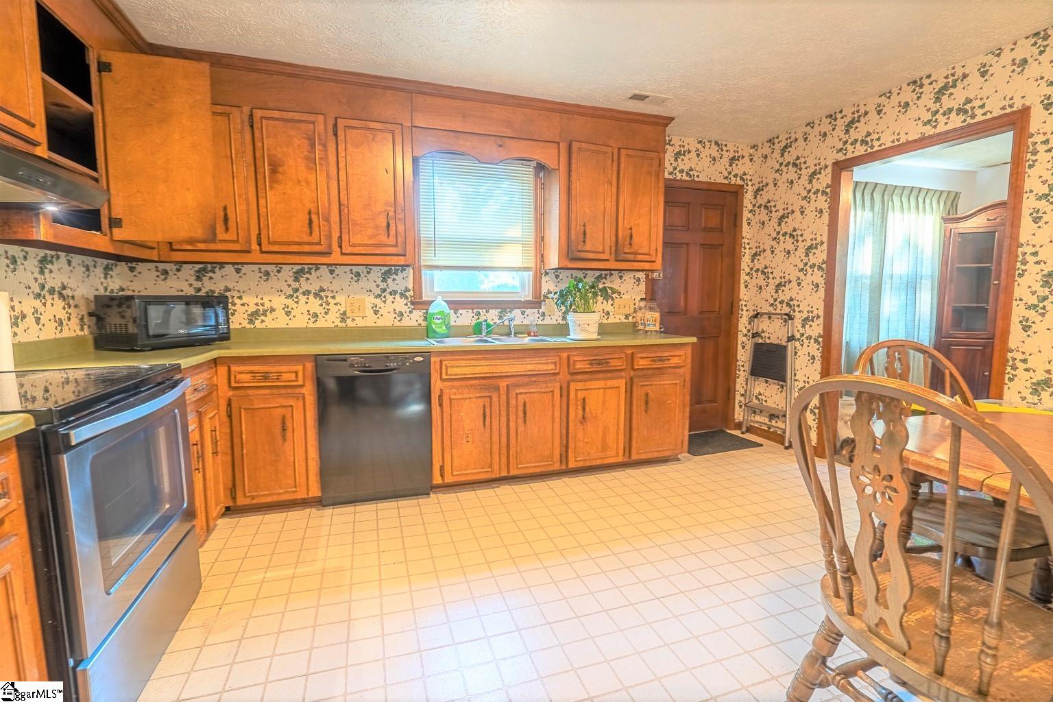 408 Mt Airy Church Road Easley, SC 29642 - Photo 5 of 26 Gallery Image 5
