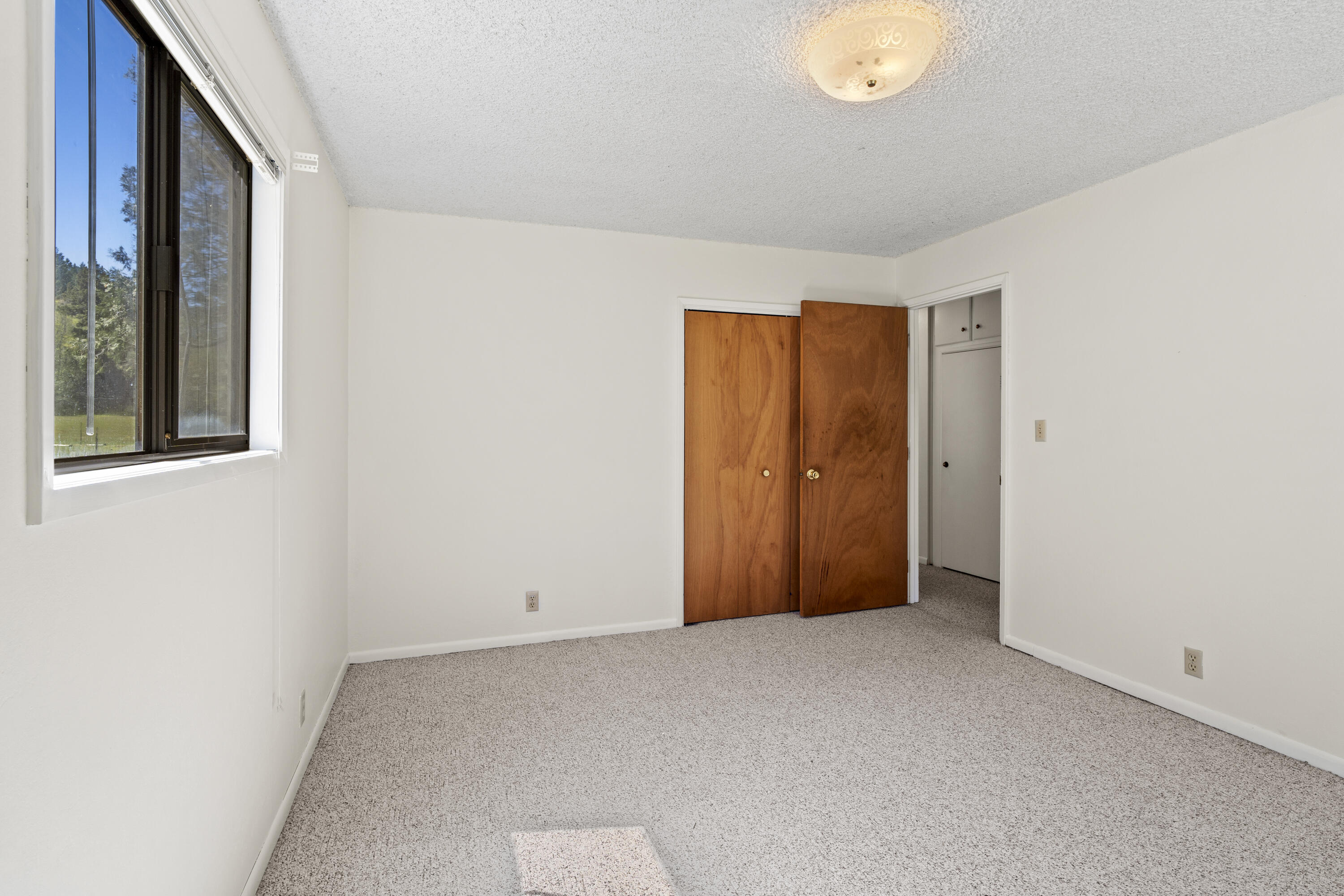 2800 Cedar Flat Road Williams, OR 97544 - Photo 23 of 48 Bedroom