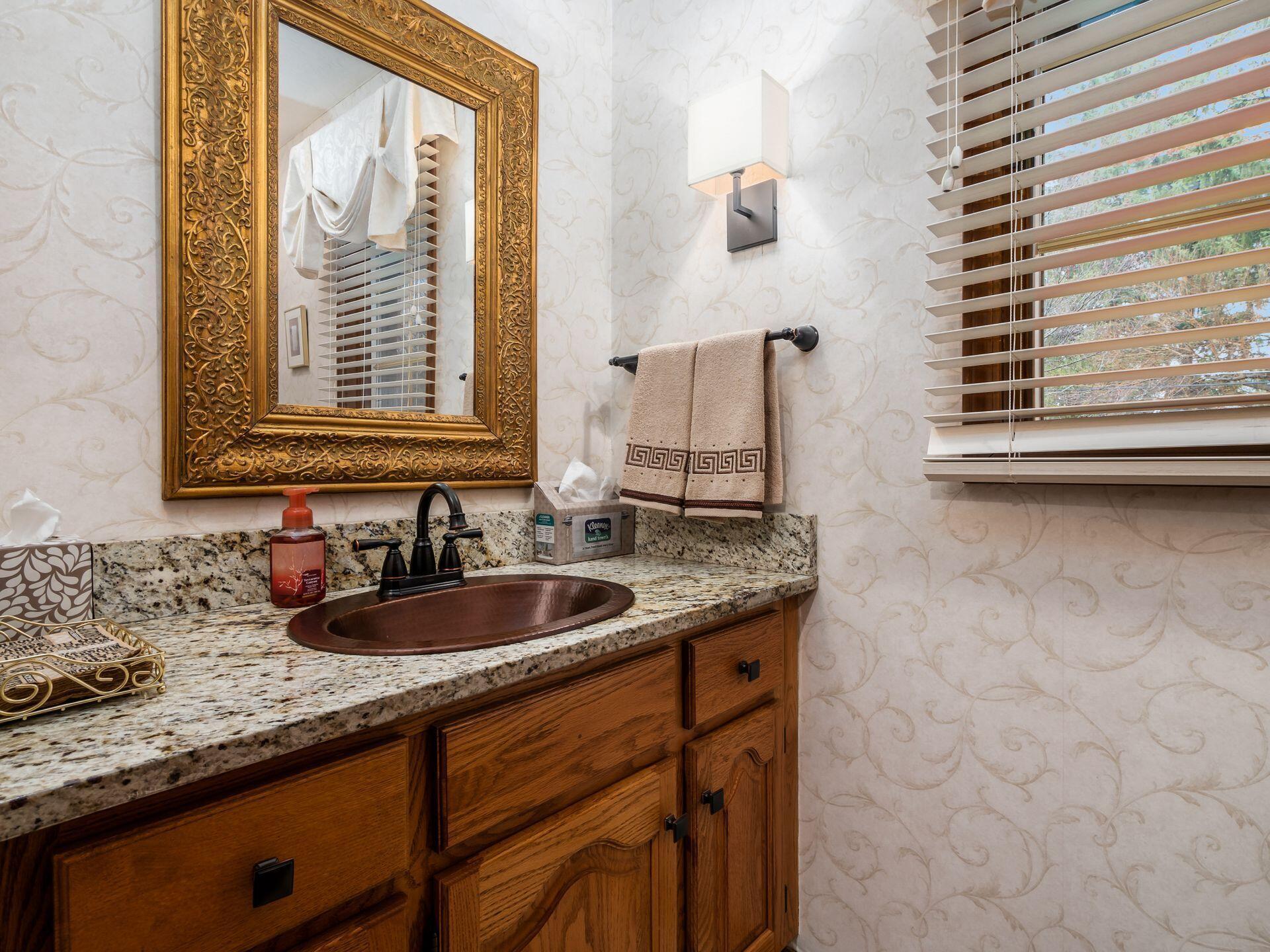 532 Old Farm Road Columbus, OH 43213 - Photo 31 of 75 Half Bath