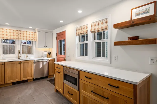 $1,350,000 | 405 Pleasant Street, Portsmouth, NH 03801