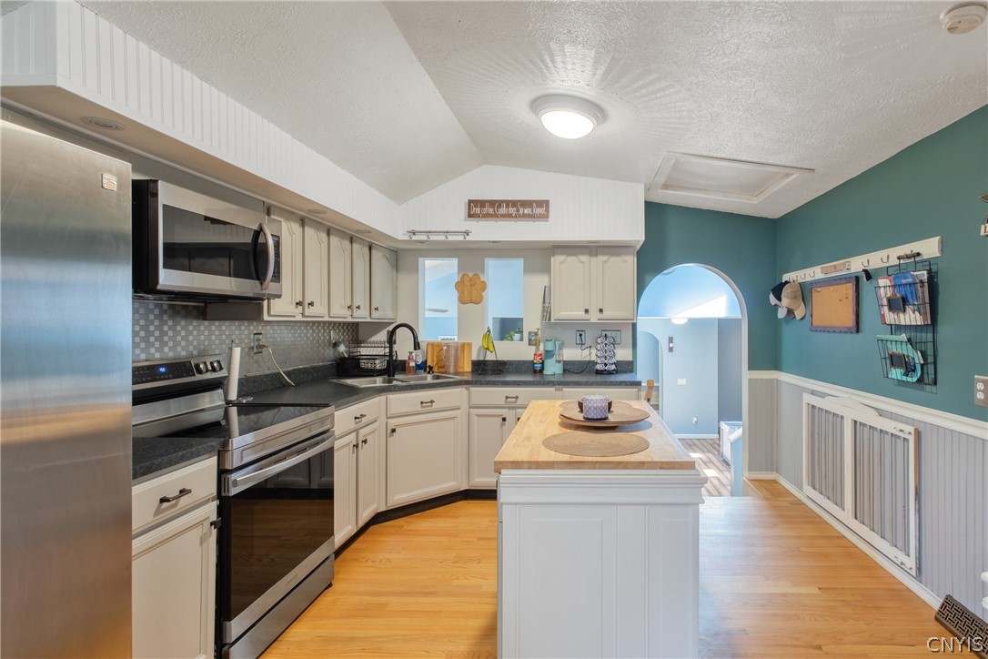 1330 County Rte 38 Parish, NY 13131 - Photo 16 of 50