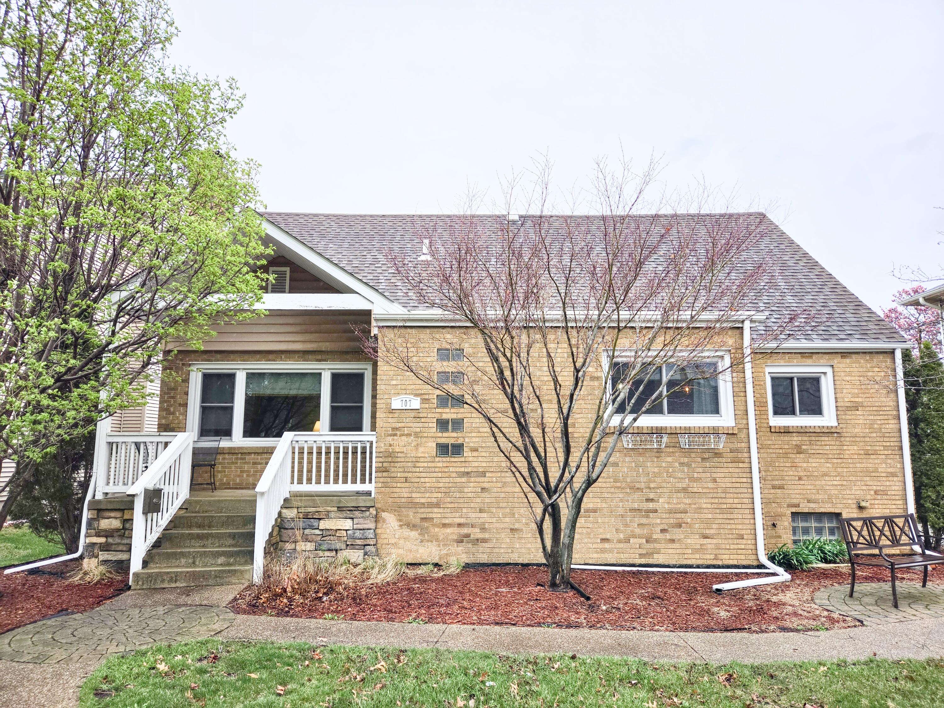 707 North Broad Street Griffith, IN 46319 - Photo 1 of 21 3000x2250