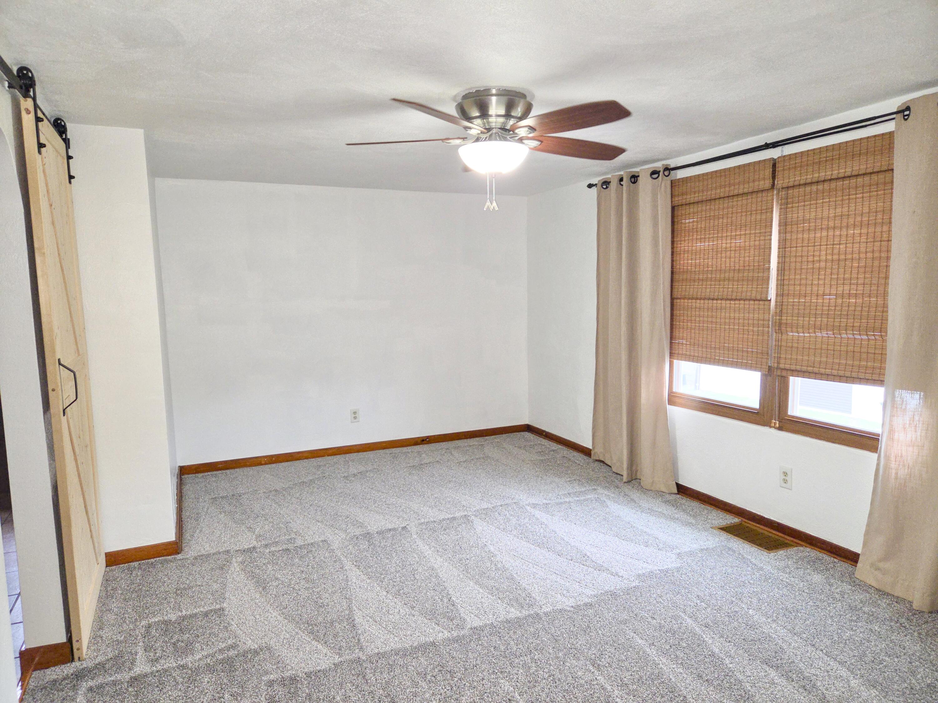 707 North Broad Street Griffith, IN 46319 - Photo 12 of 21 3000x2250