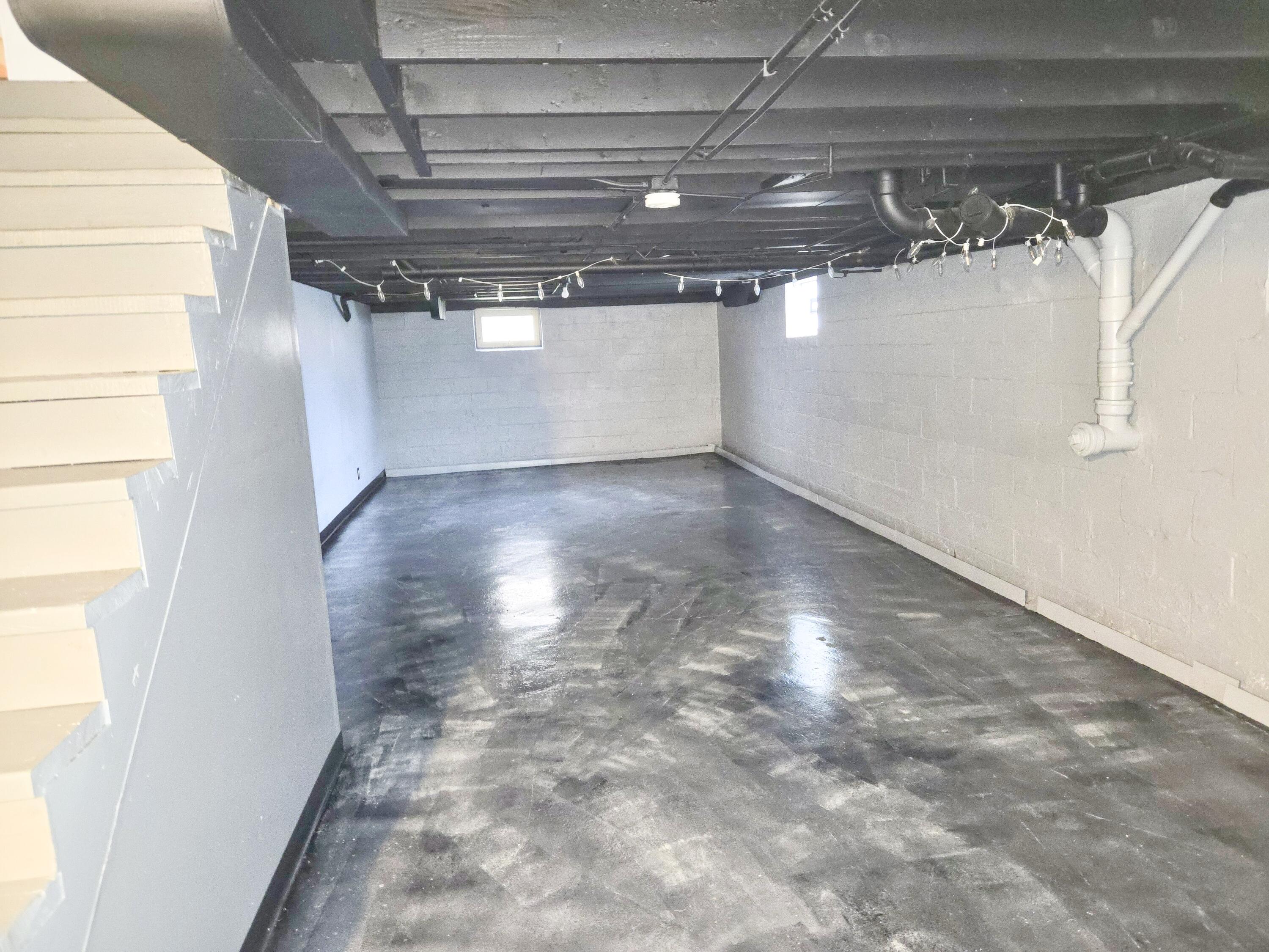 707 North Broad Street Griffith, IN 46319 - Photo 18 of 21 3000x2250