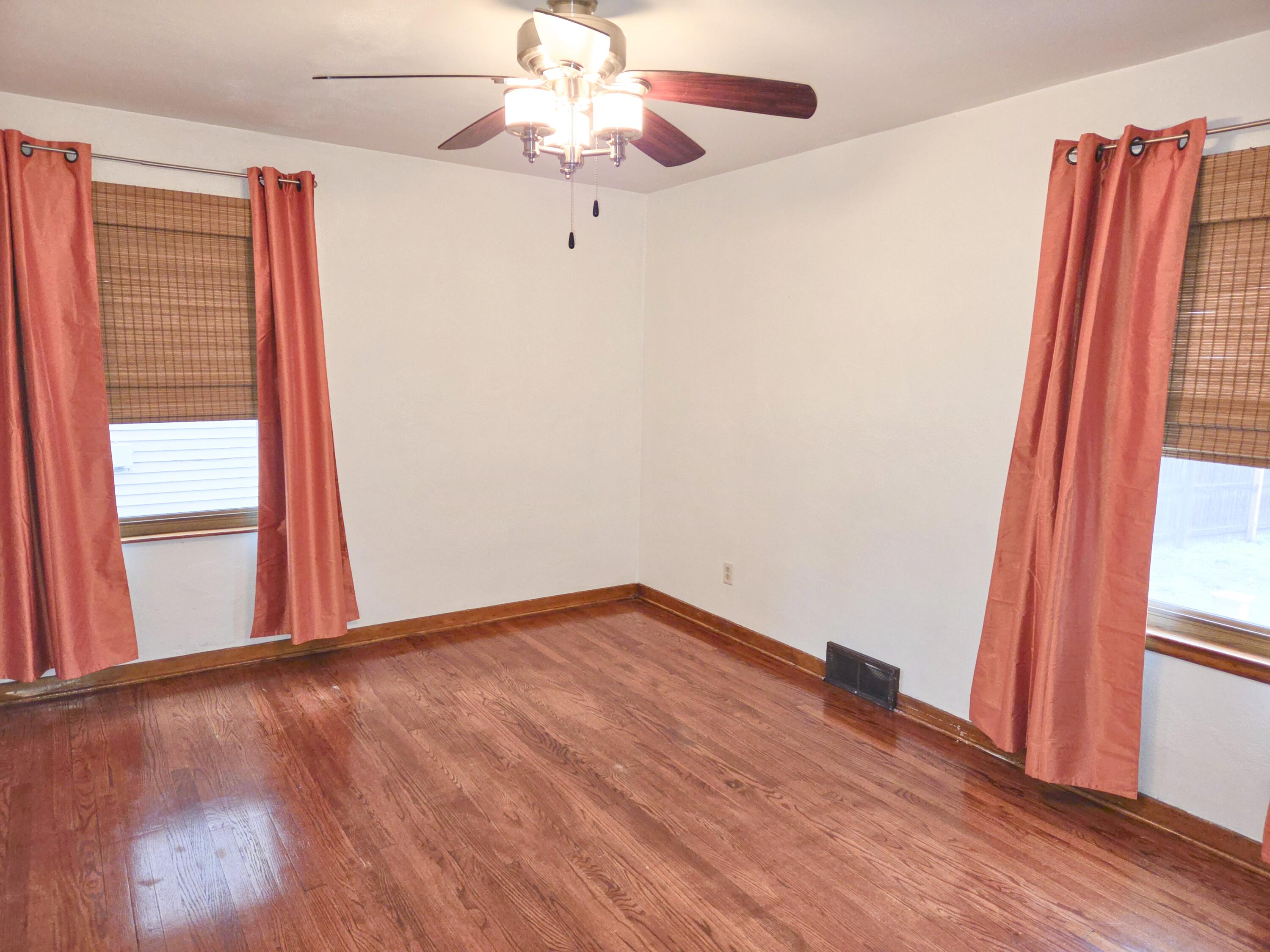 707 North Broad Street Griffith, IN 46319 - Photo 7 of 21 3000x2250