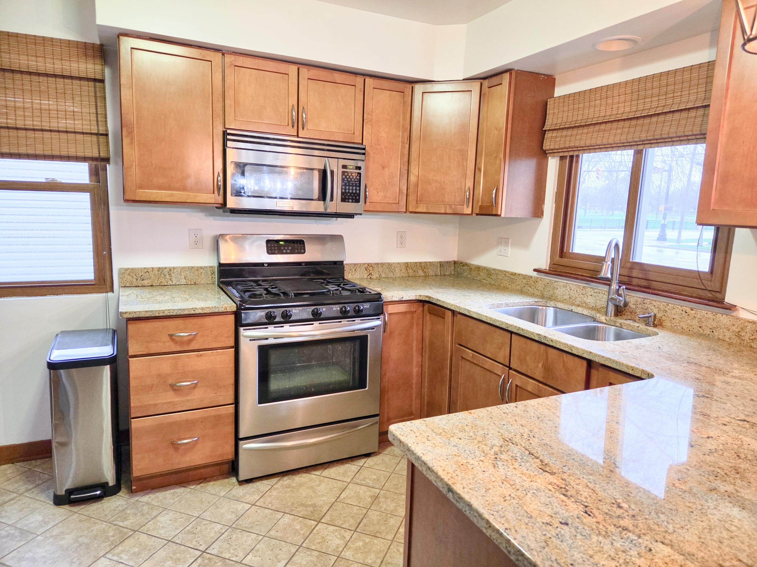 707 North Broad Street Griffith, IN 46319 - Photo 10 of 21 3000x2250