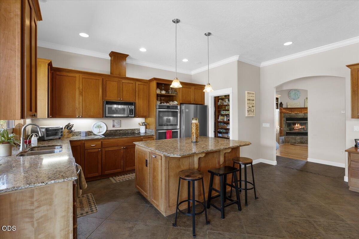 899 Old Stage Road Medford, OR 97502 - Photo 14 of 53