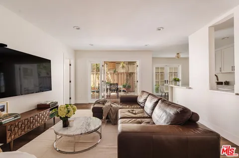 $850,000 | 1010 Palm Avenue, Unit 106, West Hollywood, CA 90069
