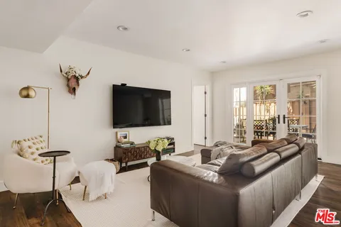 $850,000 | 1010 Palm Avenue, Unit 106, West Hollywood, CA 90069