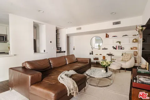 $850,000 | 1010 Palm Avenue, Unit 106, West Hollywood, CA 90069