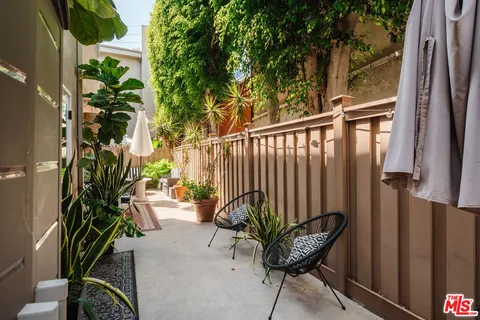 $850,000 | 1010 Palm Avenue, Unit 106, West Hollywood, CA 90069