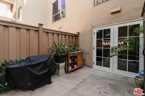 $850,000 | 1010 Palm Avenue, Unit 106, West Hollywood, CA 90069