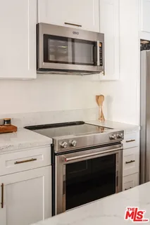 $850,000 | 1010 Palm Avenue, Unit 106, West Hollywood, CA 90069