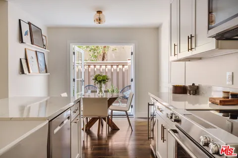 $850,000 | 1010 Palm Avenue, Unit 106, West Hollywood, CA 90069