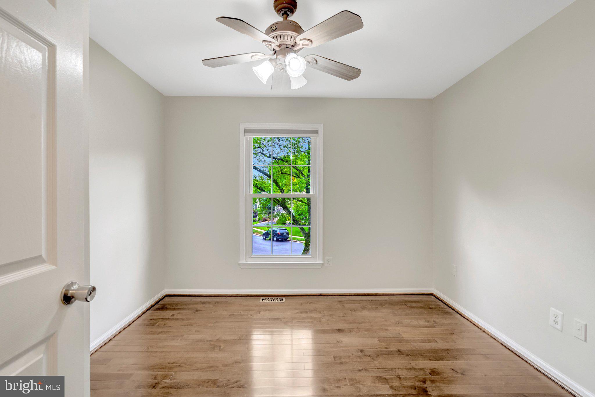 8304 Lindside Way Springfield, VA 22153 - Photo 12 of 58 Gallery Image 12