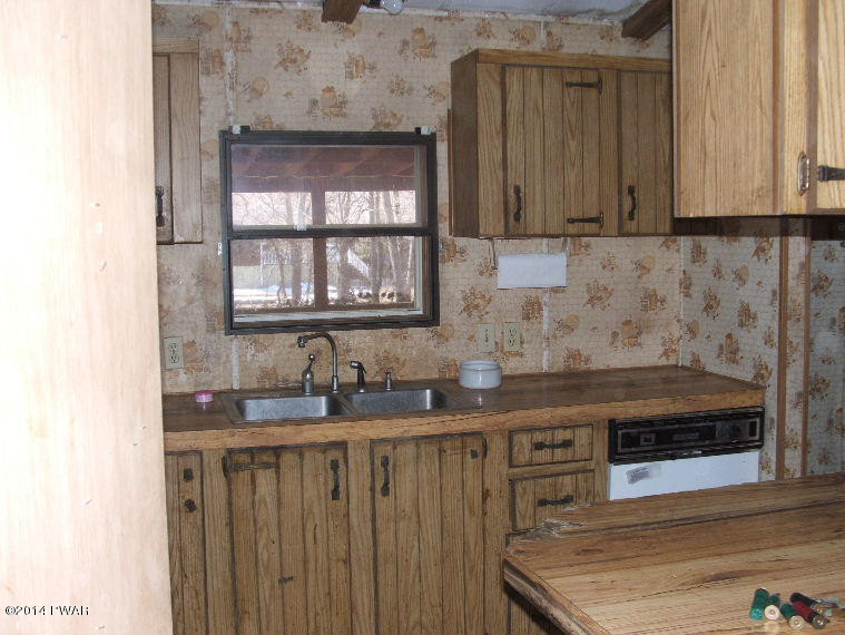38 Amos Bushkill, PA 18324 - Photo 5 of 7