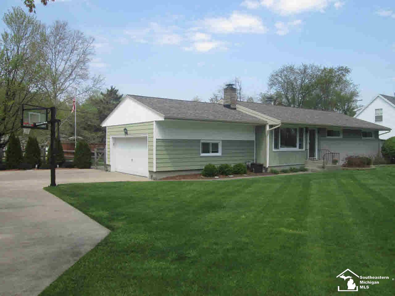 8829 Crabb Road Temperance, MI 48182 - Photo 2 of 25
