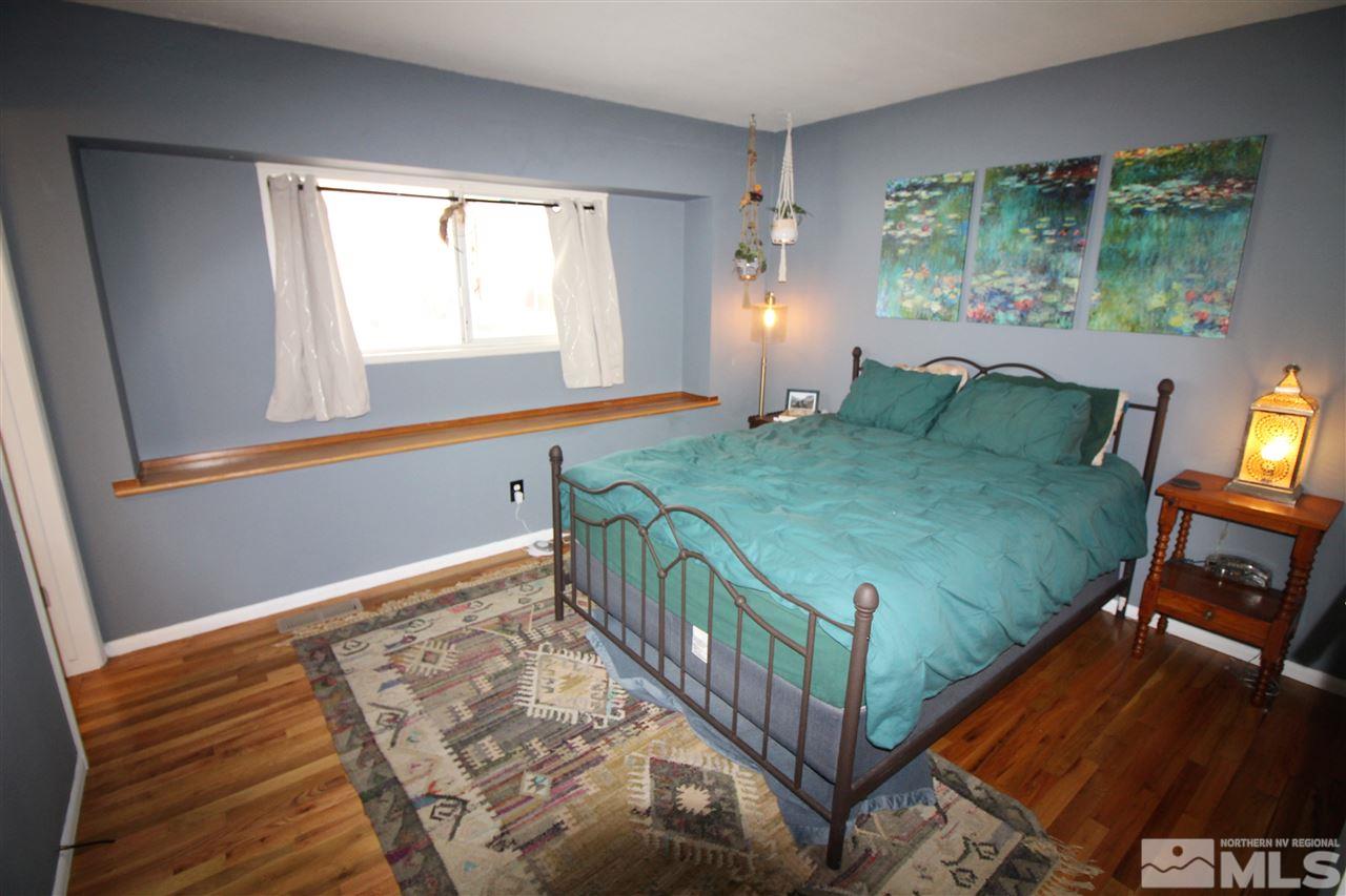 1439 Exeter Way Reno, NV 89503 - Photo 9 of 12 Photo 9