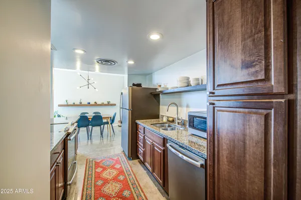 $399,995 | 207 West Clarendon Avenue, Unit 20B, Phoenix, AZ 85013
