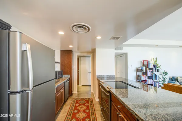 $399,995 | 207 West Clarendon Avenue, Unit 20B, Phoenix, AZ 85013