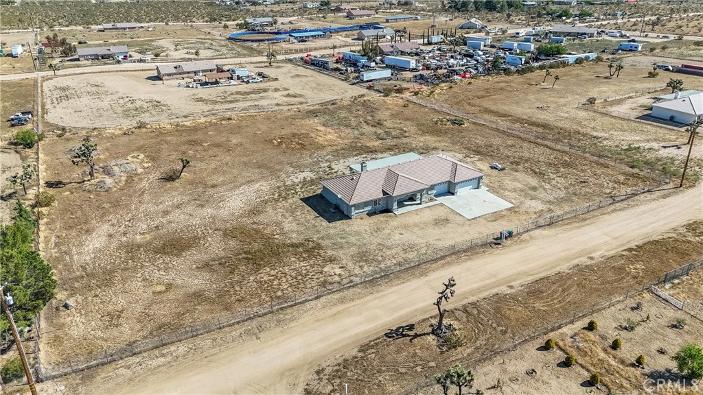7576 Sunset Road Phelan, CA 92371 - Photo 13 of 31