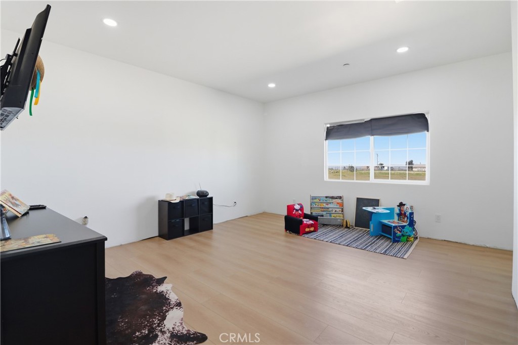7576 Sunset Road Phelan, CA 92371 - Photo 26 of 39