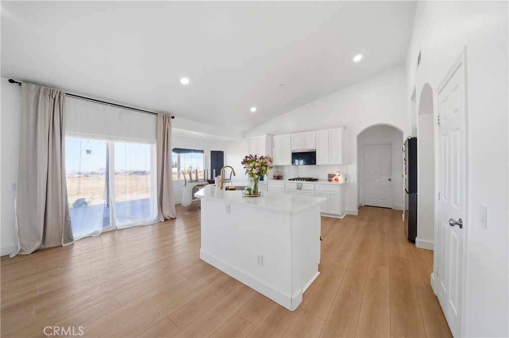 7576 Sunset Road Phelan, CA 92371 - Photo 3 of 31
