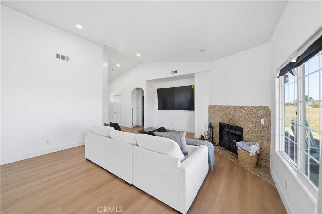 7576 Sunset Road Phelan, CA 92371 - Photo 5 of 31