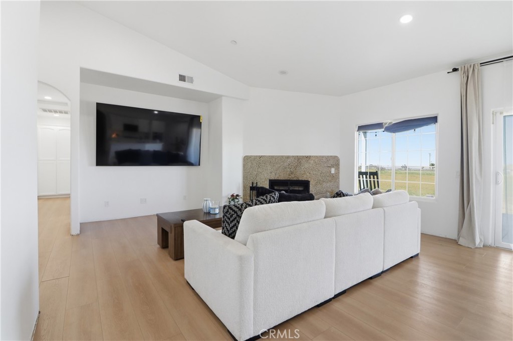 7576 Sunset Road Phelan, CA 92371 - Photo 8 of 39