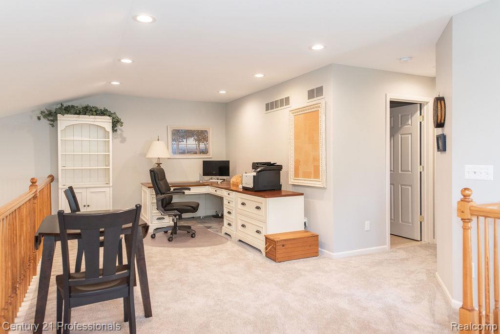 767 East Bluff Court Rochester Hills, MI 48306 - Photo 34 of 52