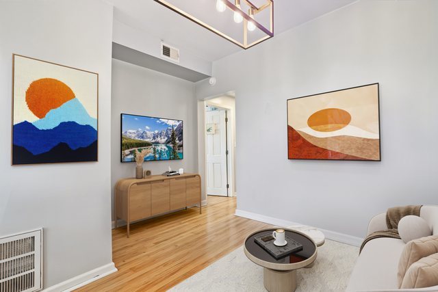 4006 West Nelson Street, Unit 6B Chicago, IL 60641 - Photo 3 of 10