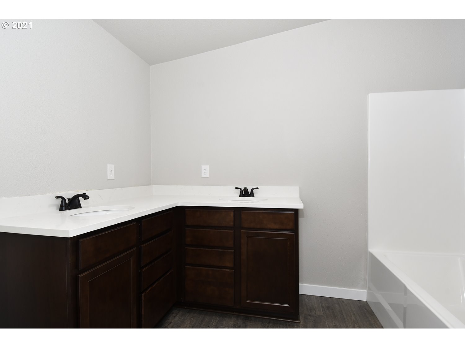 38374 Northeast Elliott Road Yacolt, WA 98675 - Photo 14 of 28 Gallery Image 14