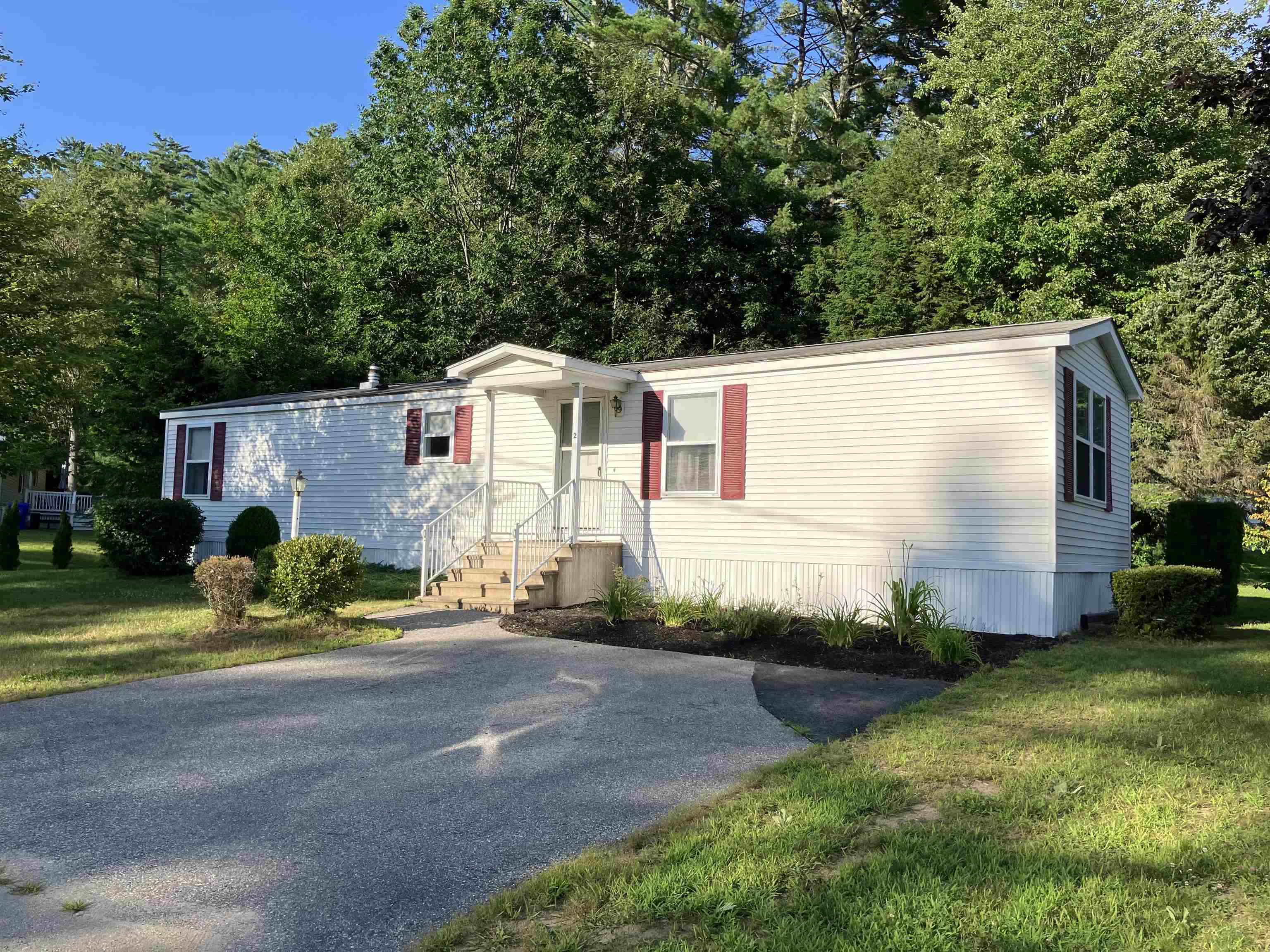2 Hemlock Road Tilton, NH 03276 - Photo 1 of 35