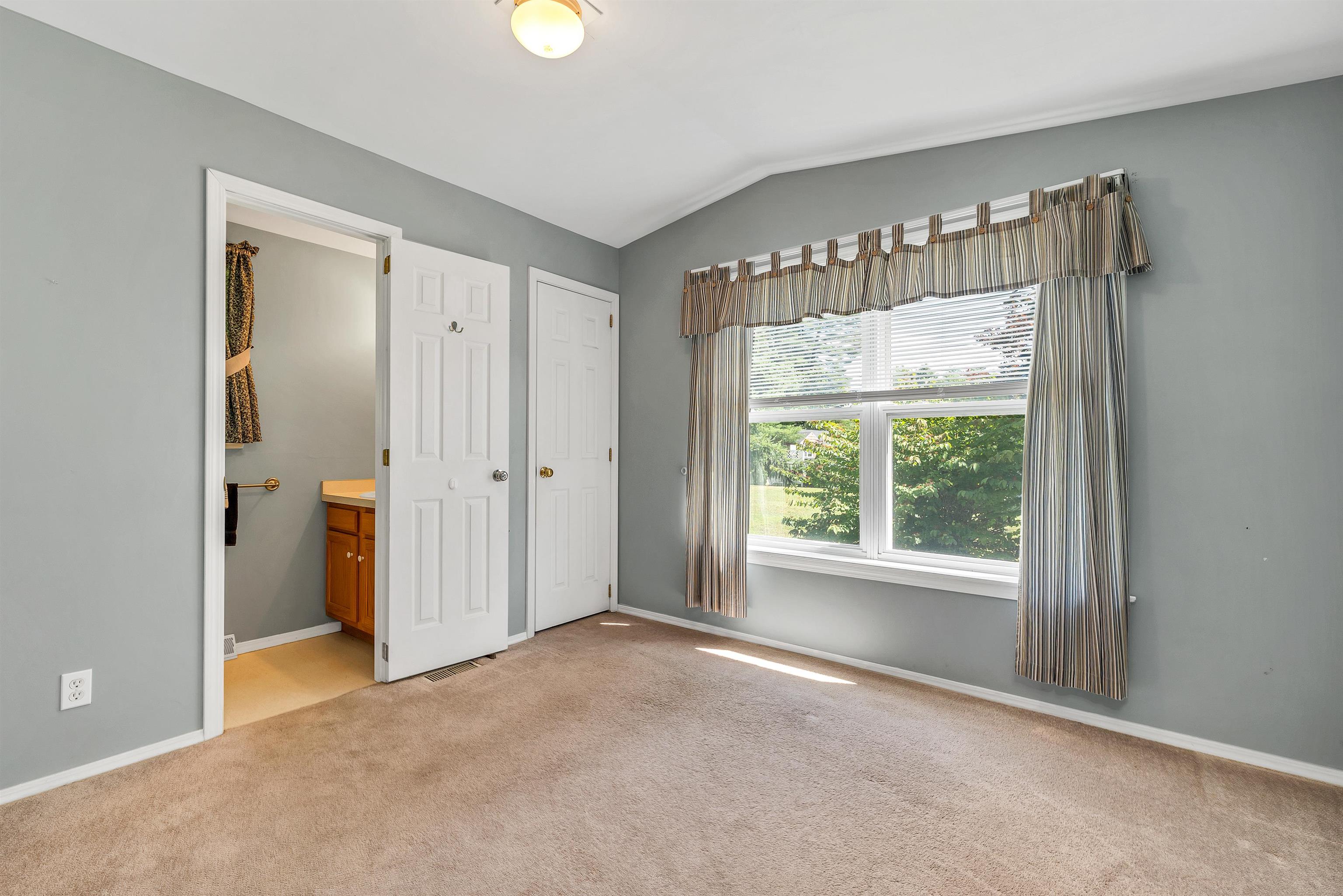 2 Hemlock Road Tilton, NH 03276 - Photo 13 of 35