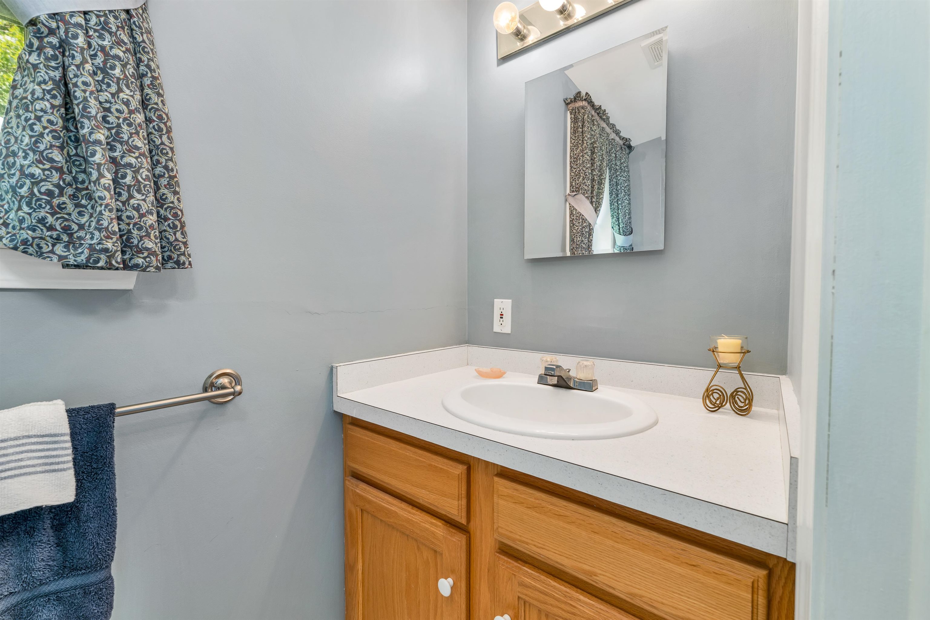 2 Hemlock Road Tilton, NH 03276 - Photo 16 of 35