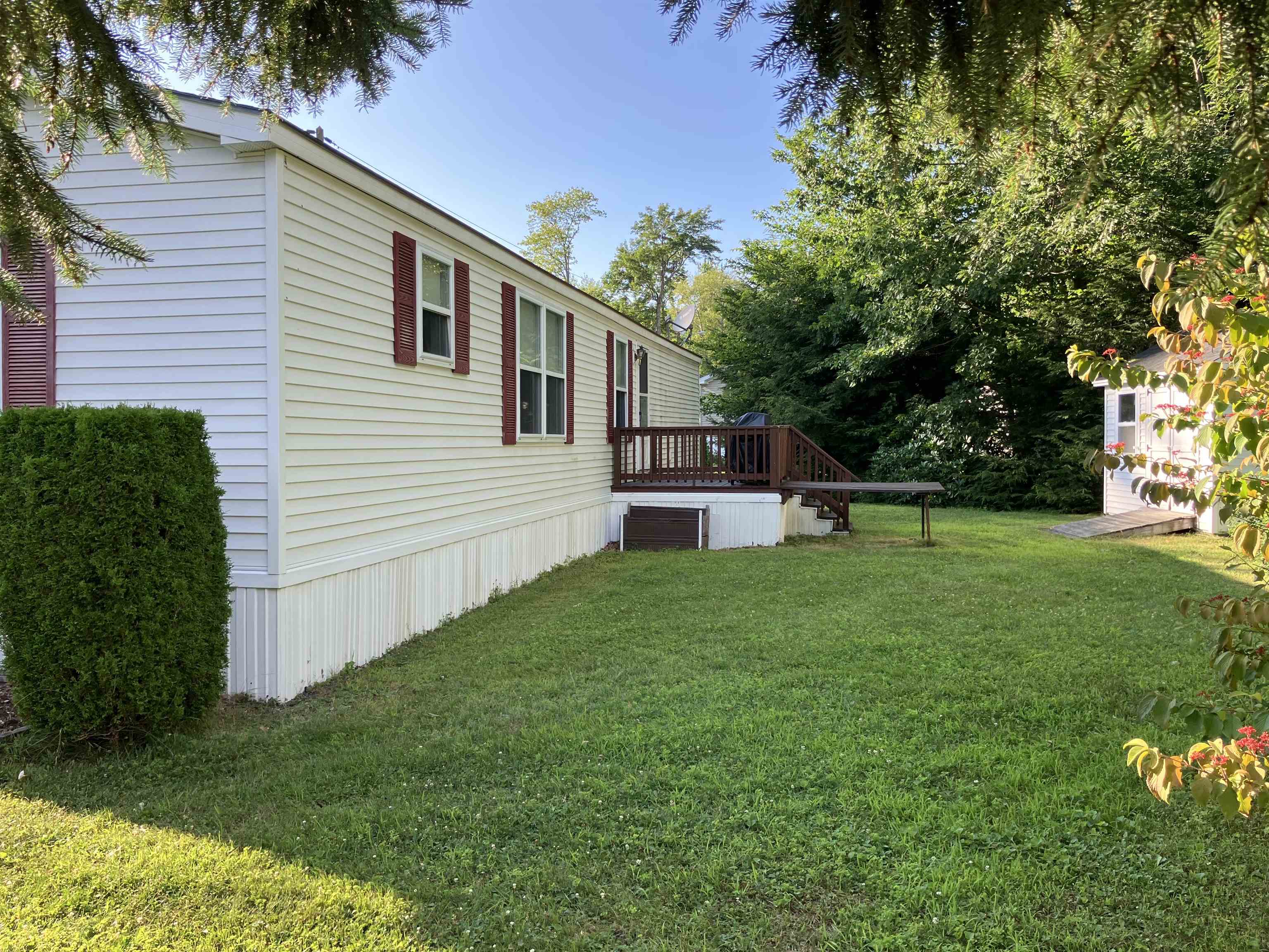 2 Hemlock Road Tilton, NH 03276 - Photo 24 of 35