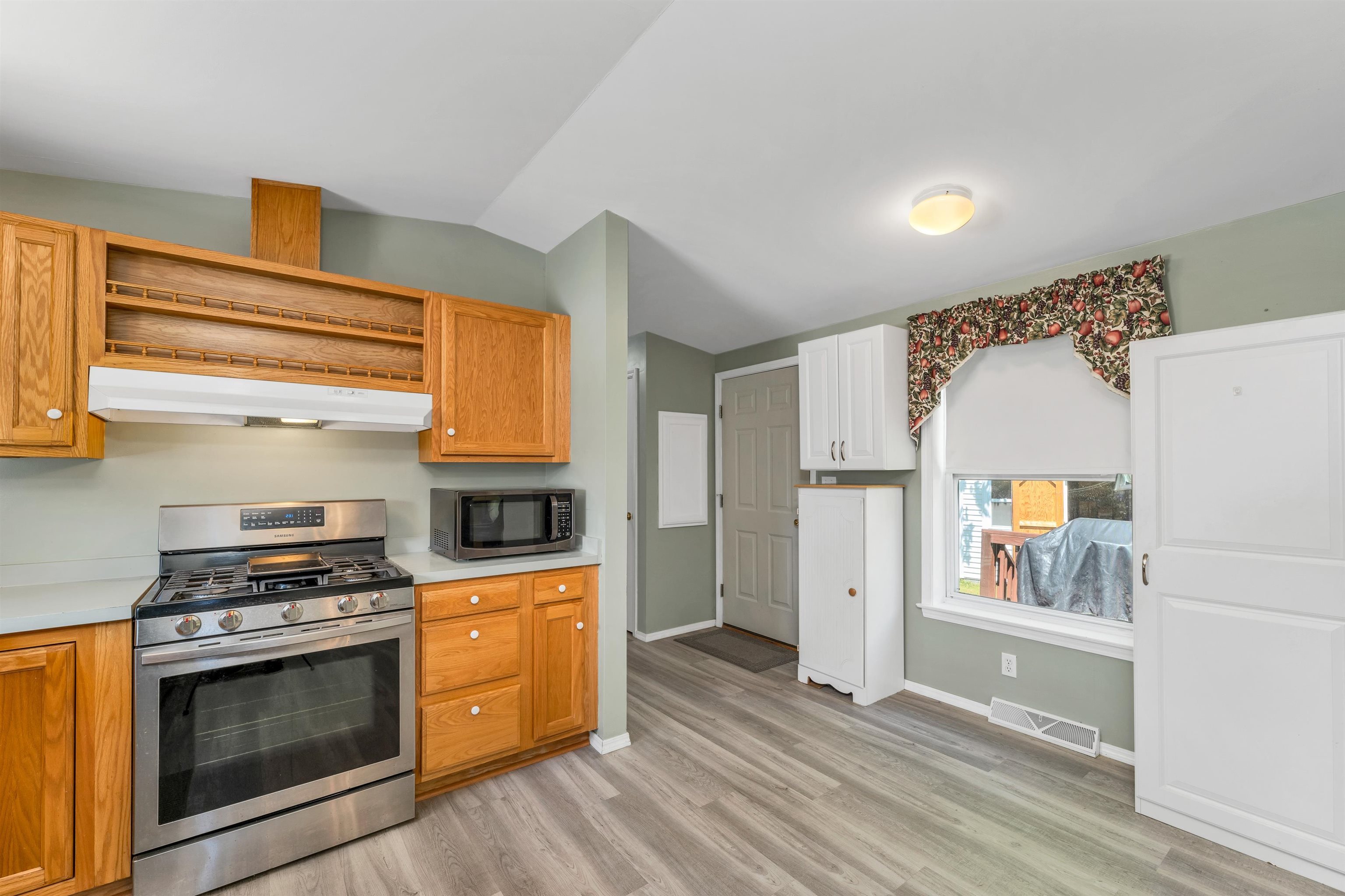 2 Hemlock Road Tilton, NH 03276 - Photo 6 of 35