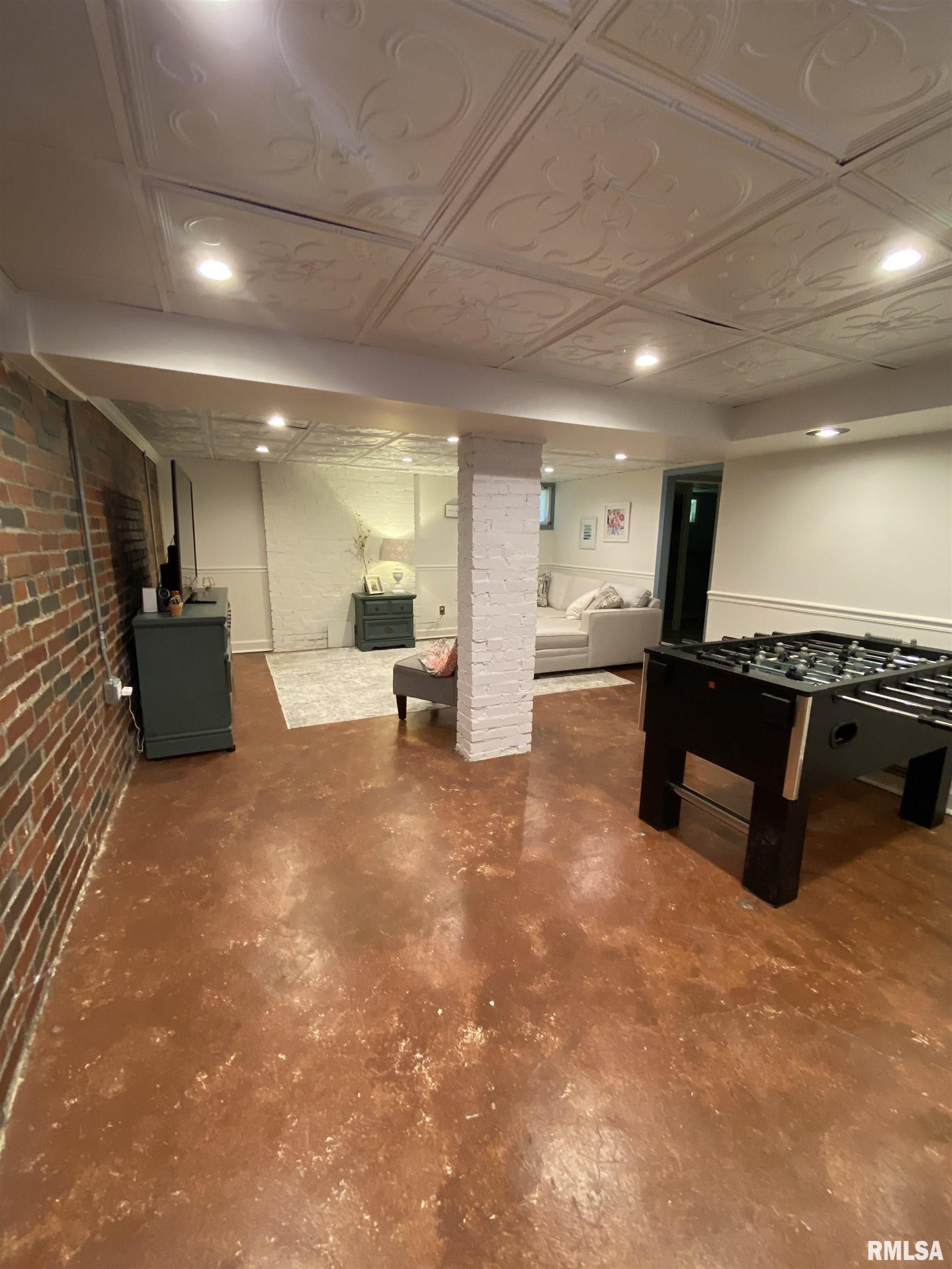 712 West Fayette Avenue Springfield, IL 62704 - Photo 17 of 41 Gallery Image 17