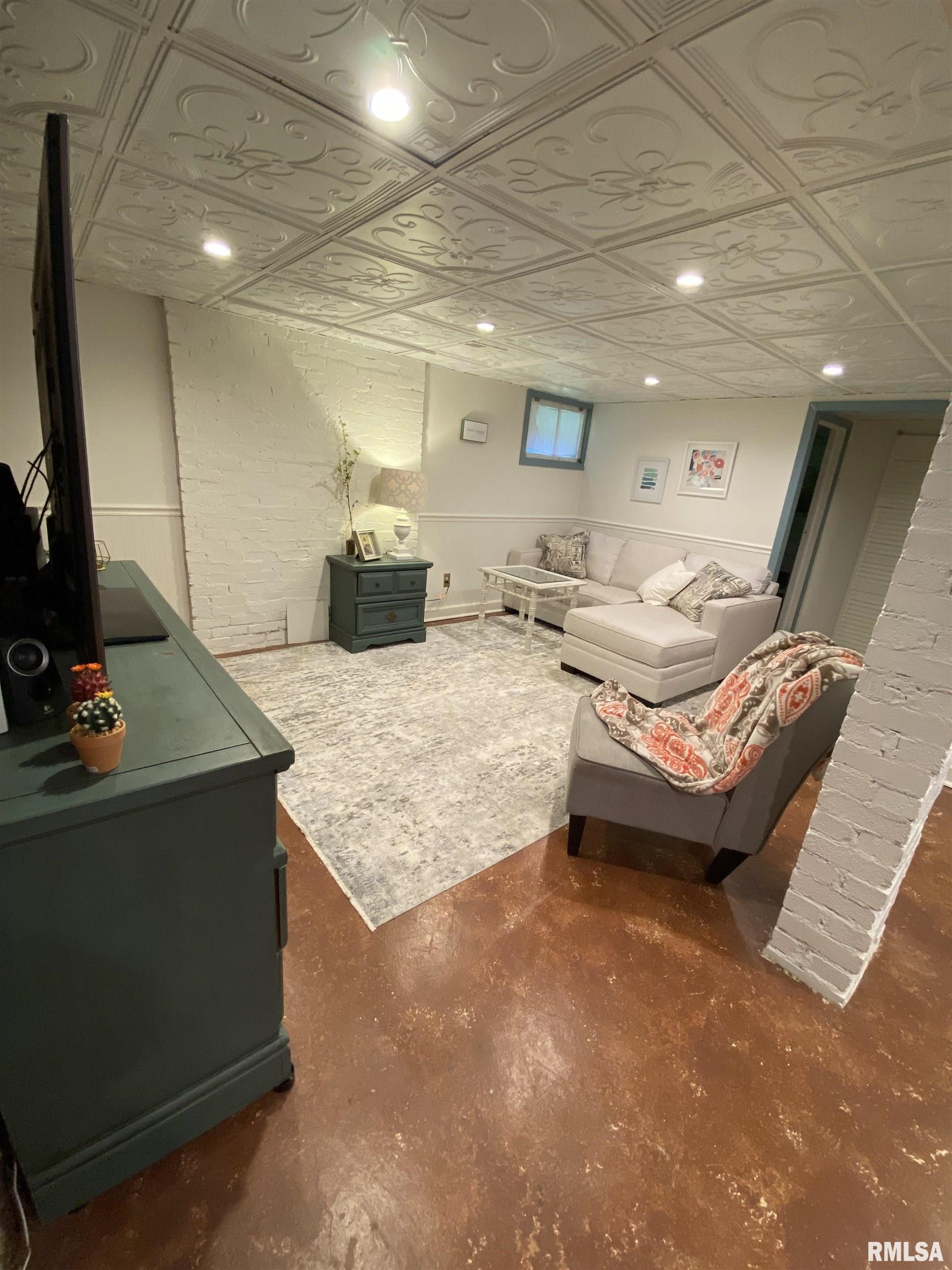 712 West Fayette Avenue Springfield, IL 62704 - Photo 18 of 41 Gallery Image 18