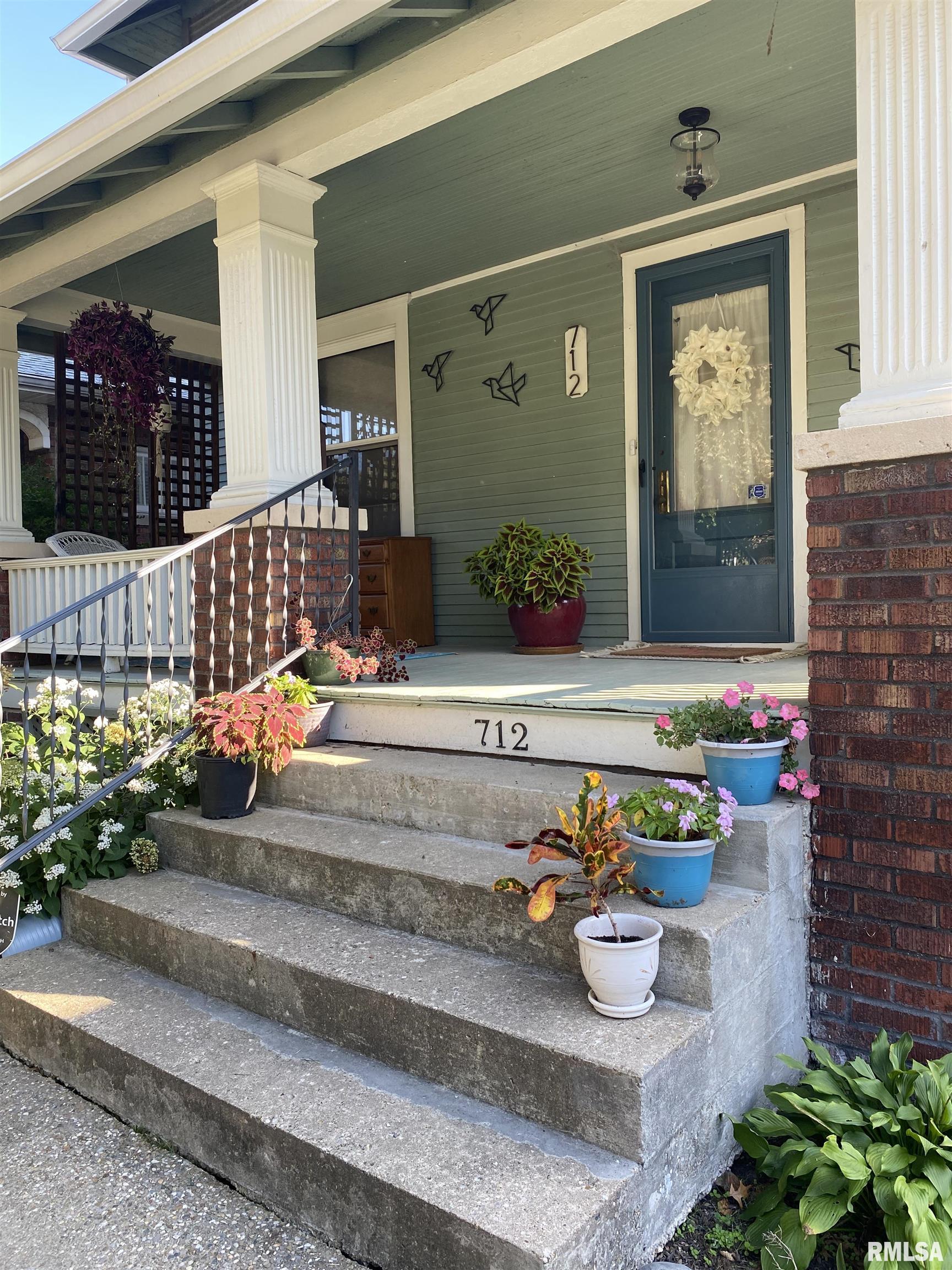 712 West Fayette Avenue Springfield, IL 62704 - Photo 2 of 41 Gallery Image 2