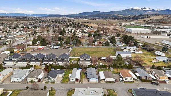 $675,000 | 1412 North Michigan Lane, Unit 1414, Greenacres, WA 99016
