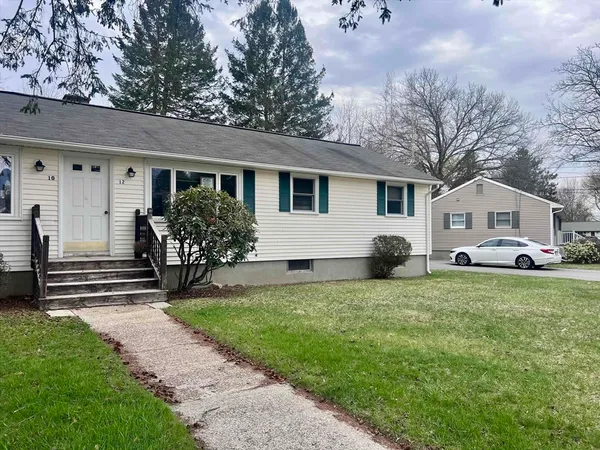 $2,500 | 12 Saran Avenue, Unit 12, Bedford, MA 01730