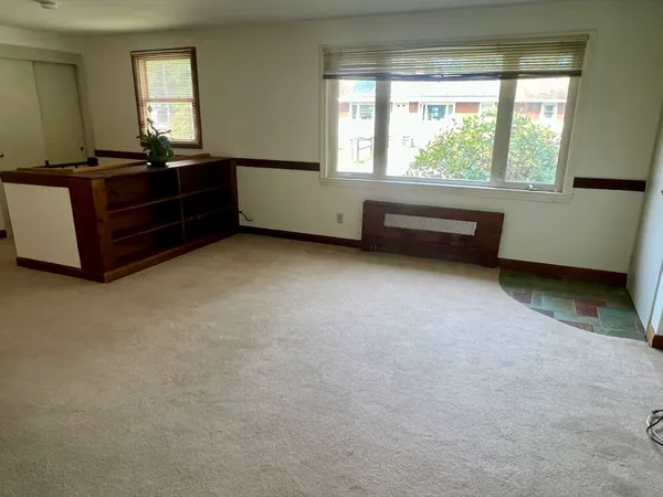 $2,500 | 12 Saran Avenue, Unit 12, Bedford, MA 01730