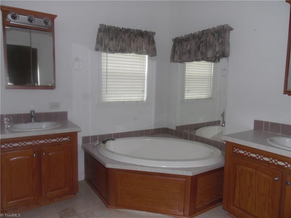 247 Gentlemans Ridge Road Pelham, NC 27311 - Photo 6 of 12 Gallery Image 6