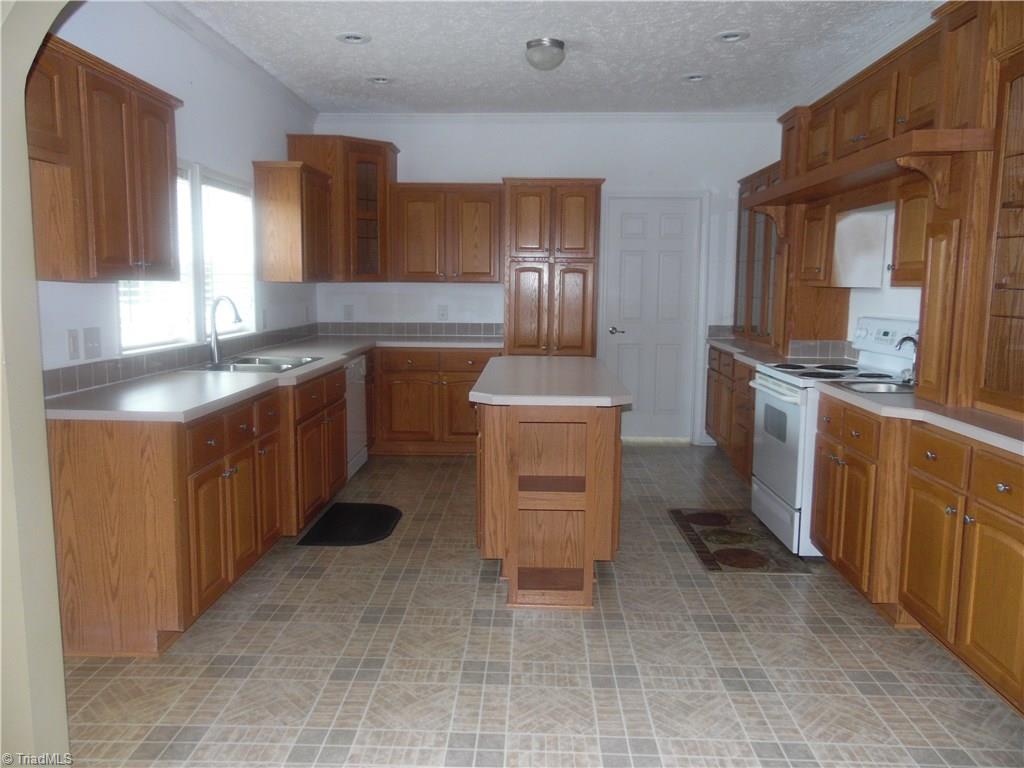 247 Gentlemans Ridge Road Pelham, NC 27311 - Photo 7 of 12 Gallery Image 7
